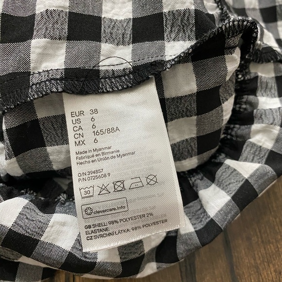 H&M Gingham Puff Sleeve Off-Shoulder Top - Picture 8 of 10